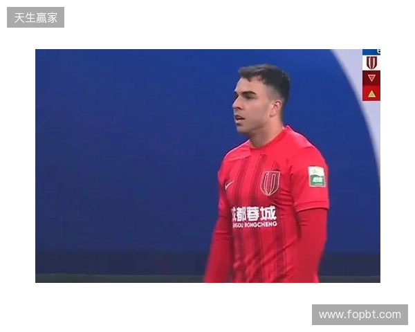 半场-成都蓉城暂0-0青岛海牛 罗慕洛、韦世豪中柱 韦林顿失良机